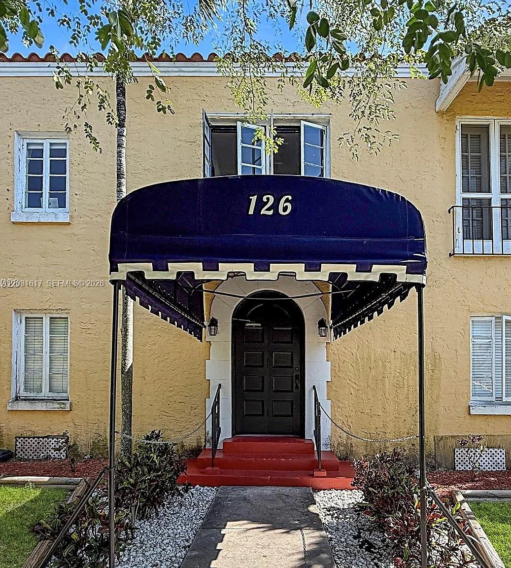 Mendoza Condo — Photo 1