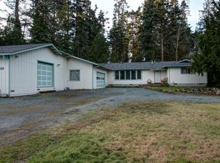 12904 S Wildwood Ln, Anacortes, WA 98221