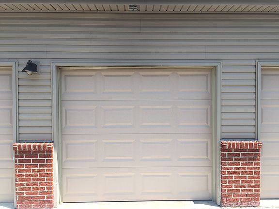 4th image of 20905 Washington St