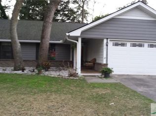 121 Blue Heron Dr, Savannah, GA 31410
