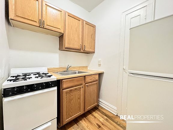 4th image of 4829 N Damen Ave APT 214