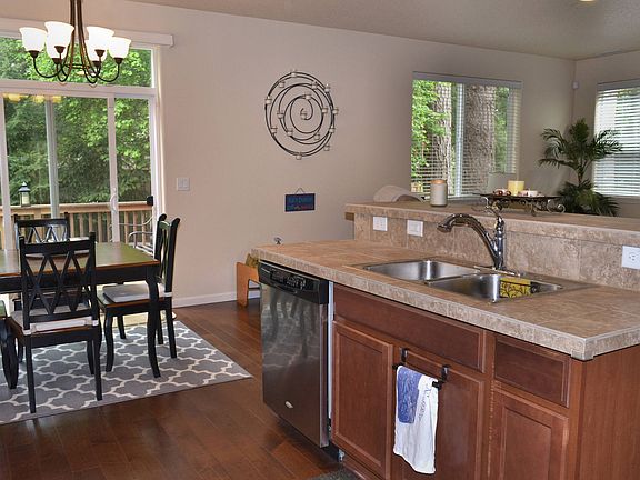 2nd image of 6647 NE McMurtry Pl