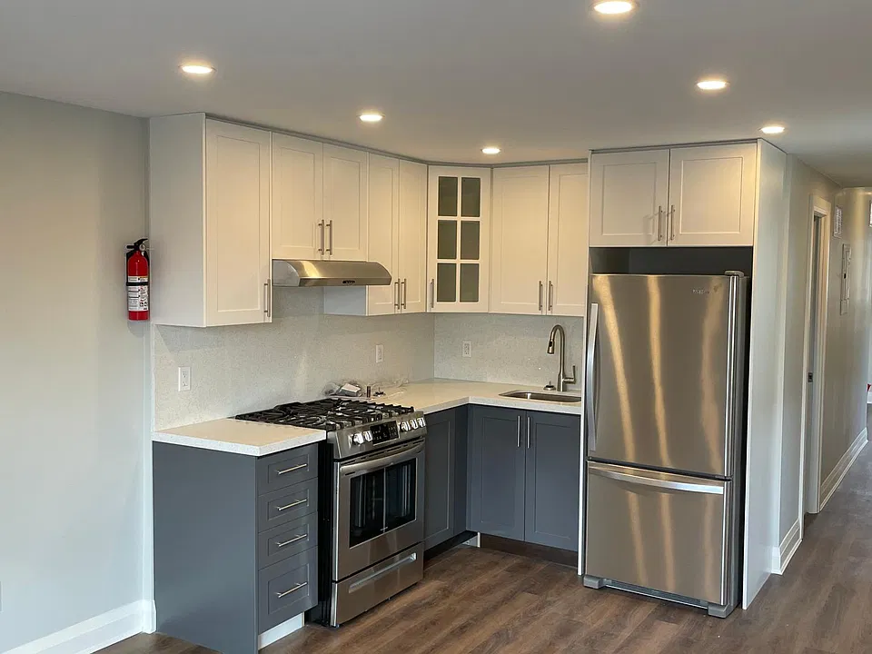 798 Ossington Ave #2