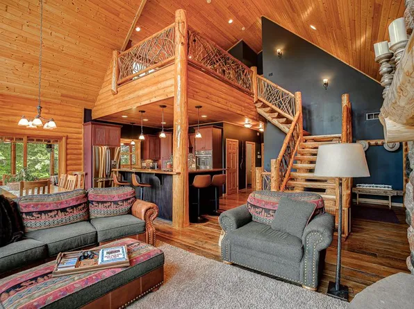 20529 Round Lake Rd, Luck, WI 54853