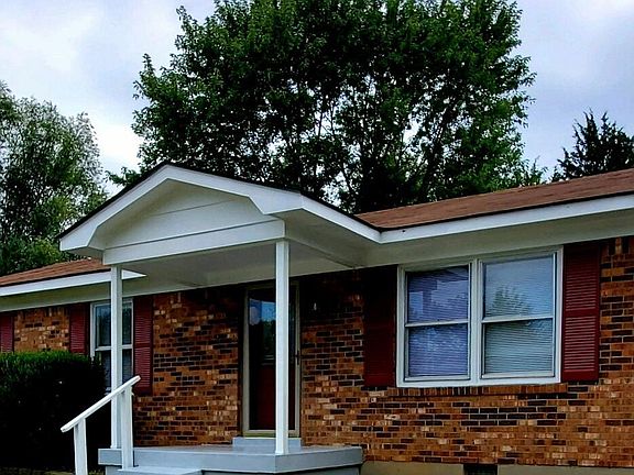 3rd image of 453 Winchester Dr
