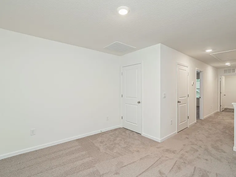 944 Utopia Ln — Photo 18