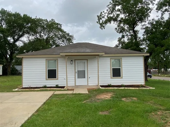 411 Lindley Dr, Willis, TX 77378