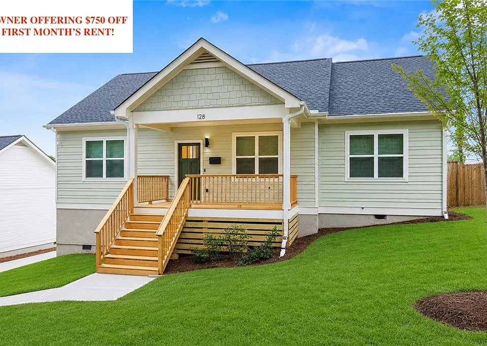 128 Hilltop Dr SW