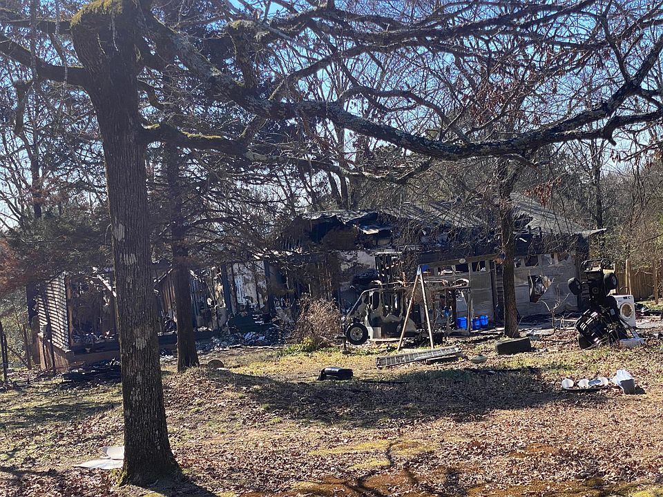 1st image of 328 Cagle Rock Cir