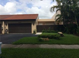 19635 W Lake Dr #0, Hialeah, FL 33015