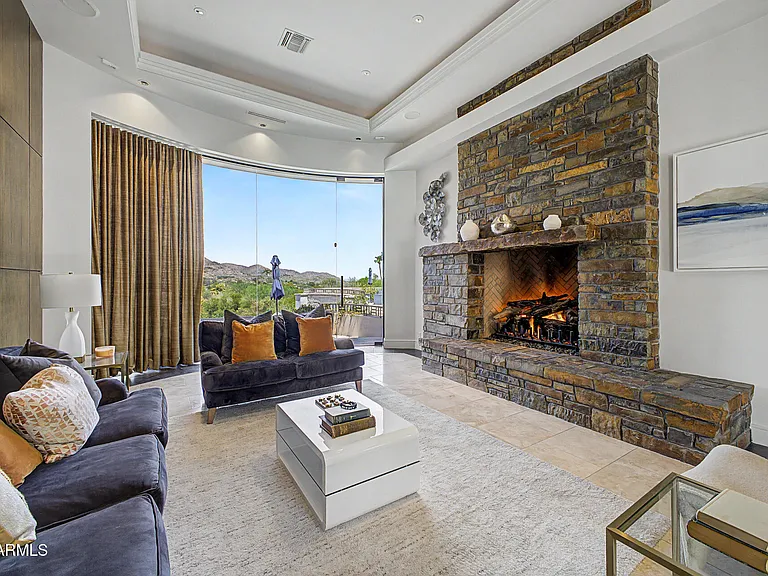 7451 N Las Brisas Ln — Photo 8
