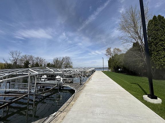 4th image of W1325 Spring Grove ROAD #39