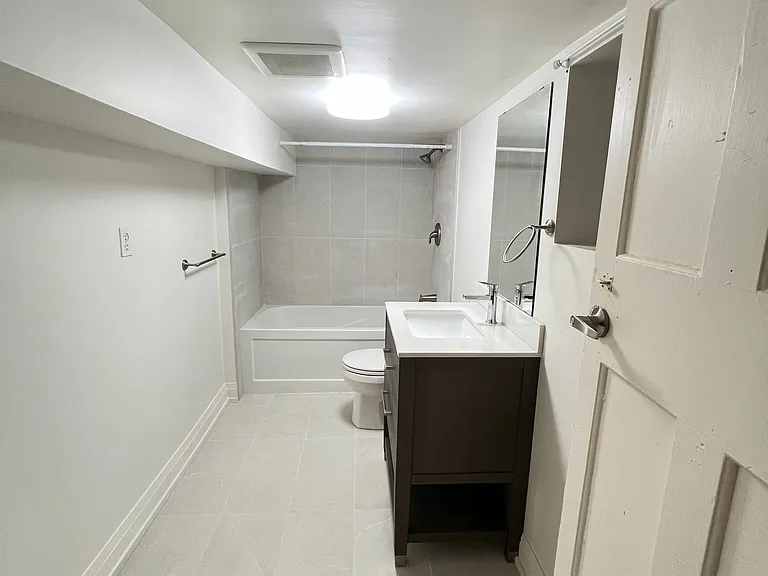 82 Curzon St #BASEMENT — Photo 6