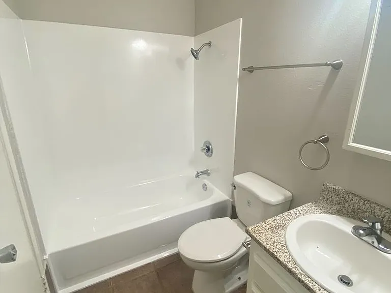 7531 Knott Ave — Photo 10