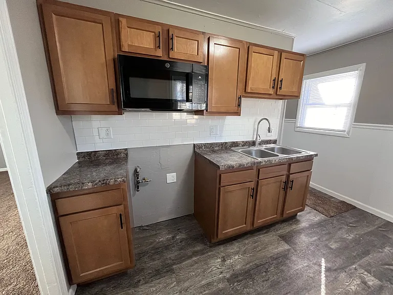 4029 Hanna St — Photo 10