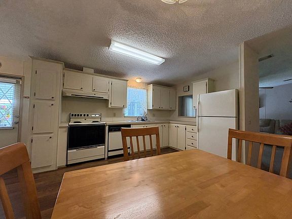 5th image of 3303 Windjammer Dr #42