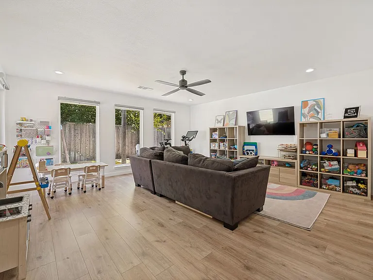3619 Merrell Rd — Photo 12