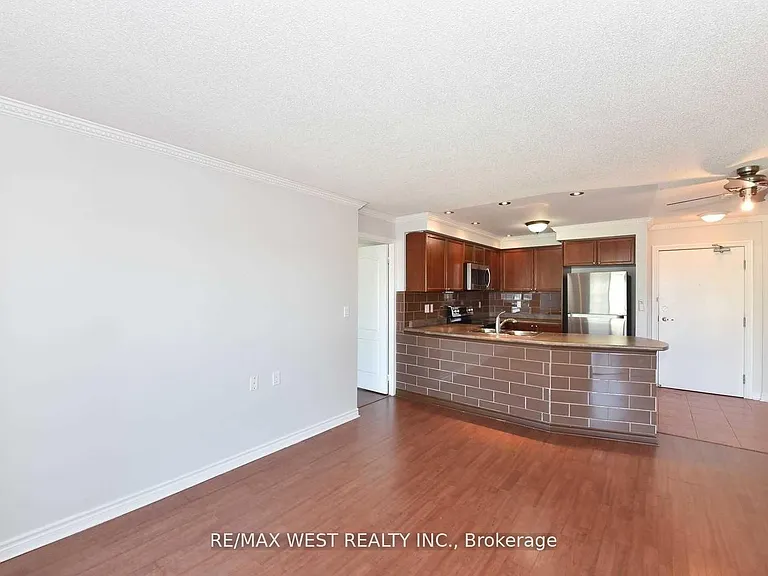 935 Sheppard Ave W #Penthouse 810 — Photo 15