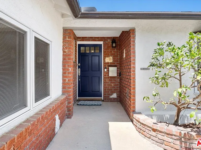 13207 Lake St — Photo 9