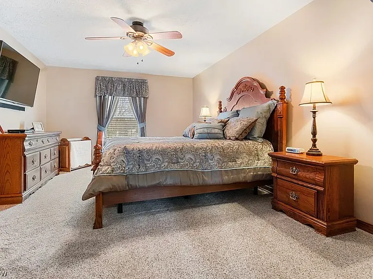 5909 Royal Hill Cir NE — Photo 14