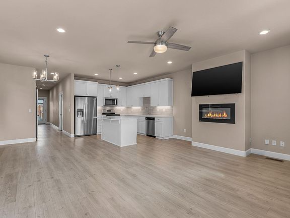 3rd image of 20524 Murphy Rd
