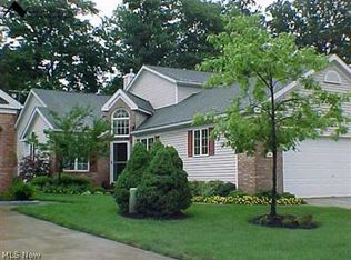 7240 W Baldwin Reserve Dr, Cleveland, OH 44130