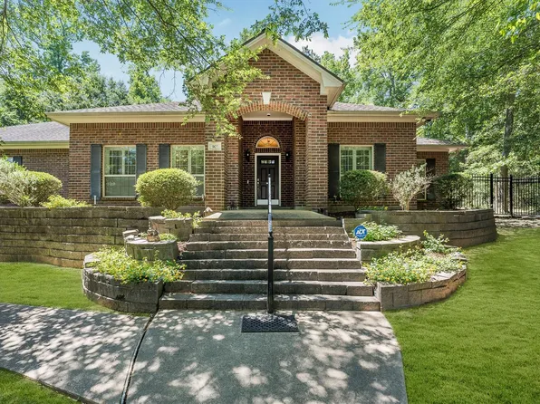 903 Inwood Dr, Huntsville, TX 77340