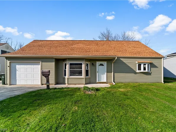 4895 Redwood Dr, Sheffield Lake, OH 44054