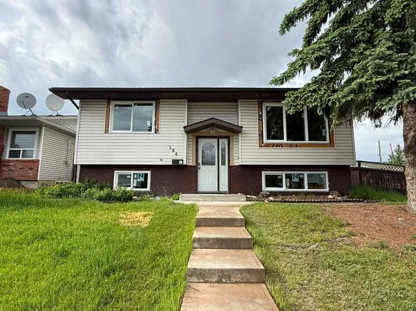 164 S Manora Cres NE, Calgary, AB T2A 4S5