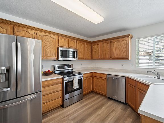 2nd image of 15427 Winston Ave