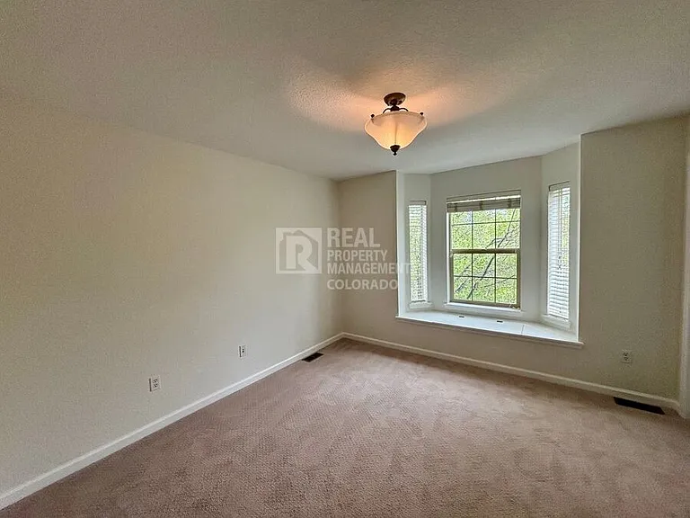 8260 E 29th Ave — Photo 6