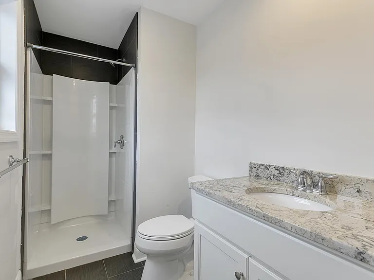 EN SUITE FULL BATH - BEDROOM TWO