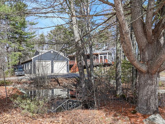 4th image of 144 Beachwood Avenue