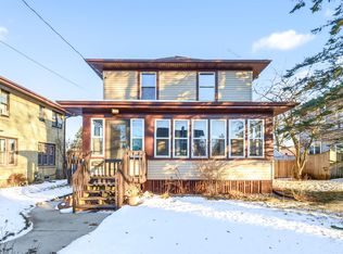 847 N 6th St, Manitowoc, WI 54220