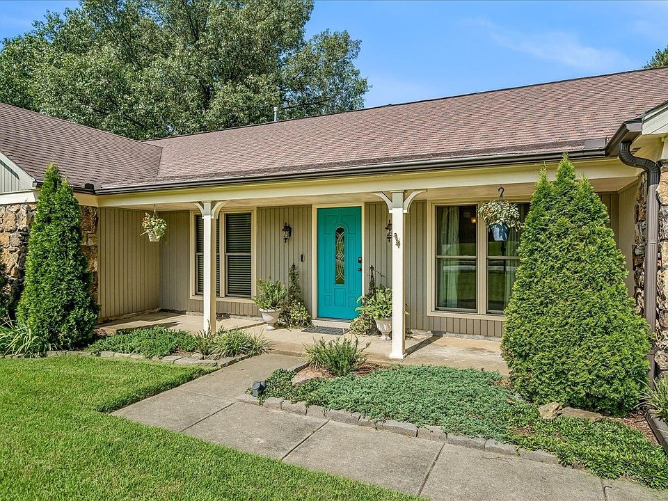 1st image of 2605 Surrey Wood Dr