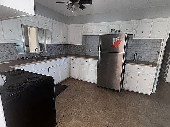 5th image of 1114 W Casado St