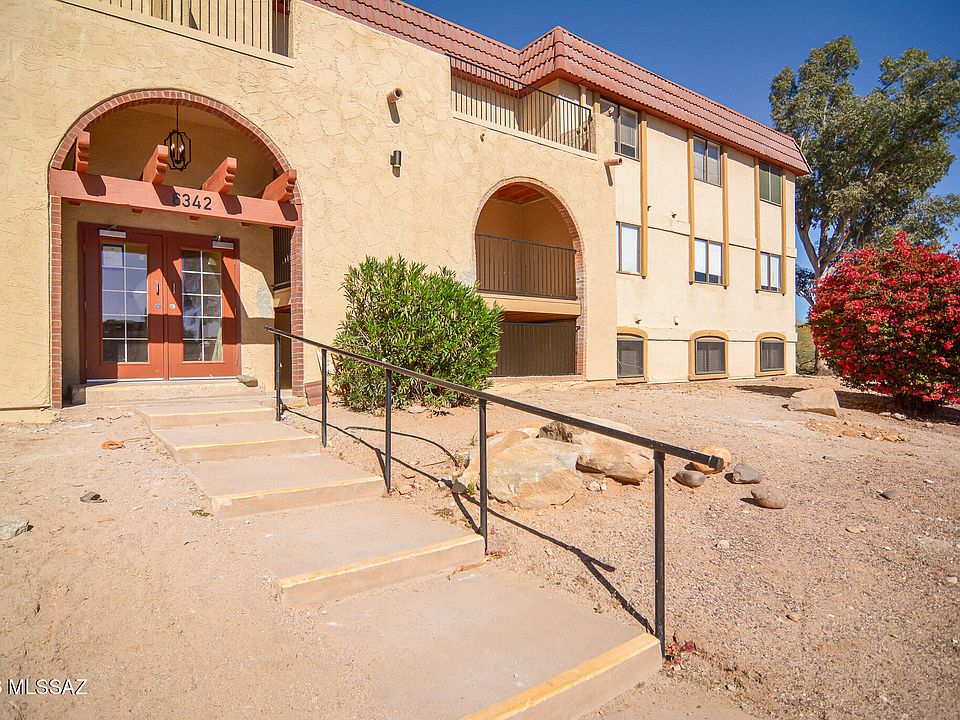 1st image of 6342 N Barcelona Ln Unit 120