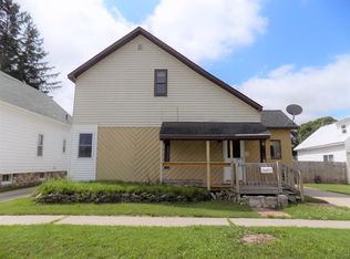 517 Pine St, Cheboygan, MI 49721