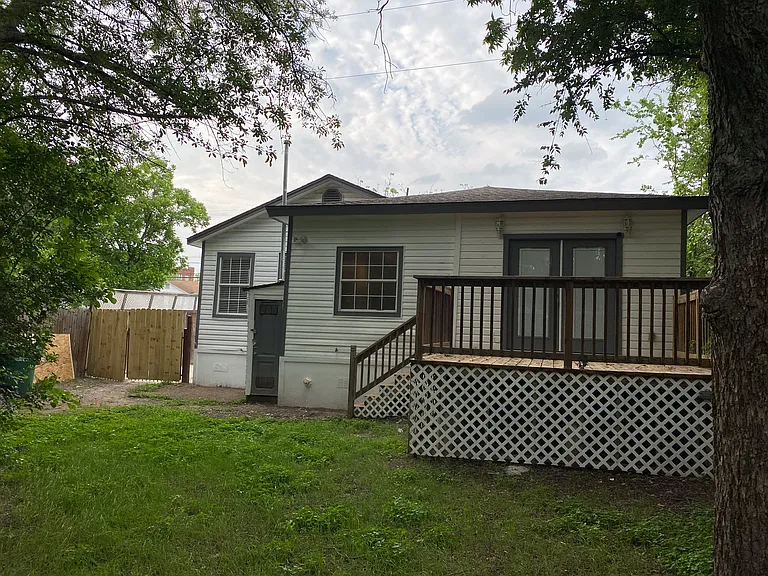 2118 Burnet St — Photo 26