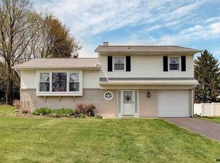 630 S Pleasant Ave, Dallastown, PA 17313