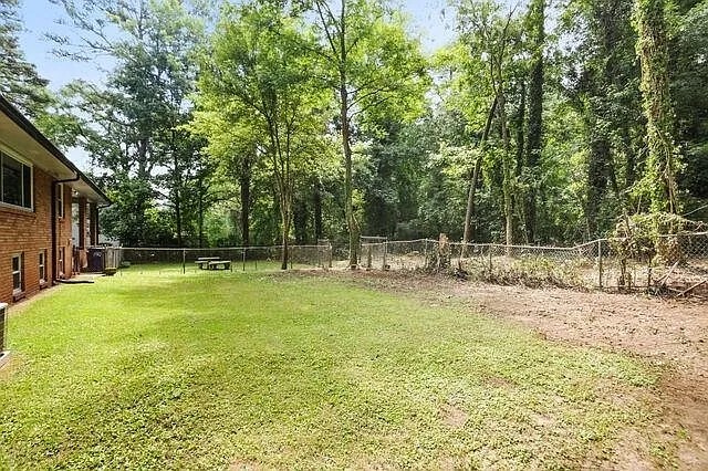 1860 Sandtown Rd SW — Photo 14
