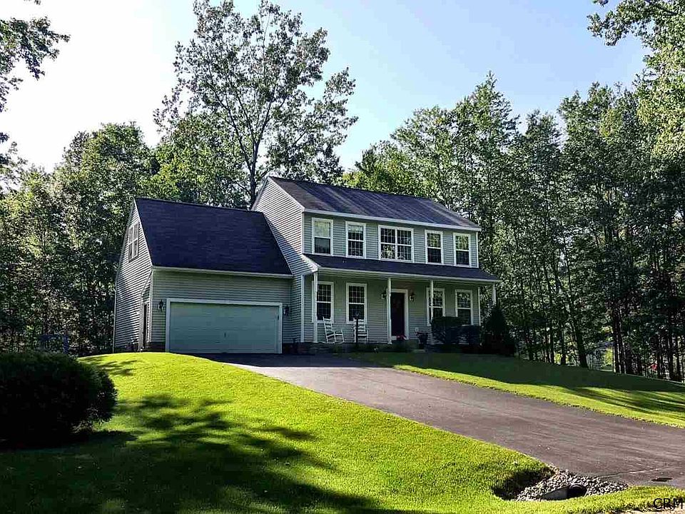 1st image of 13 Margaret Dr