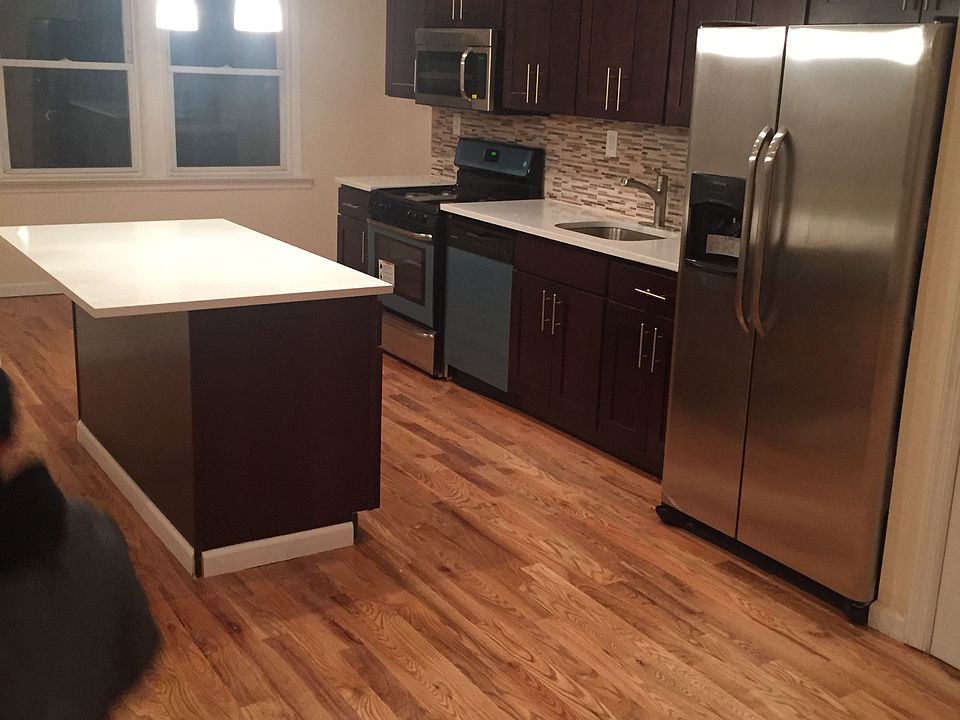1st image of 111 Ave And 167 St #1