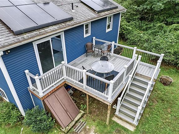 5th image of 892 Plains Rd