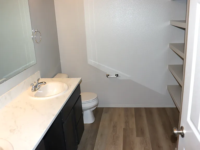 17546 Mountain Springs Ave — Photo 9