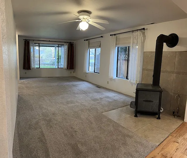 4 bed, 2.5 bath, 2342 sqft, $2,450 — Photo 4