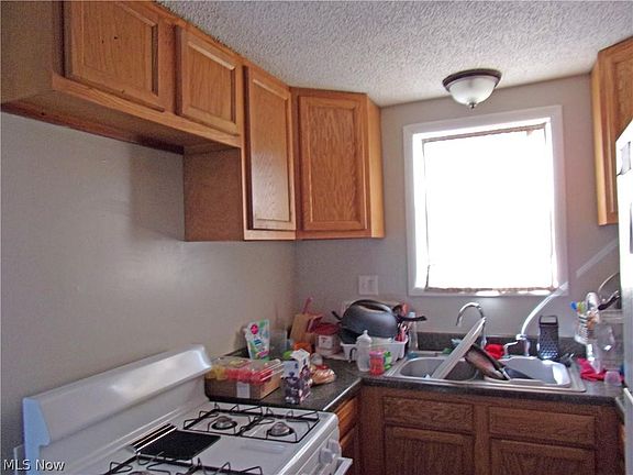 5th image of 867 Kling St