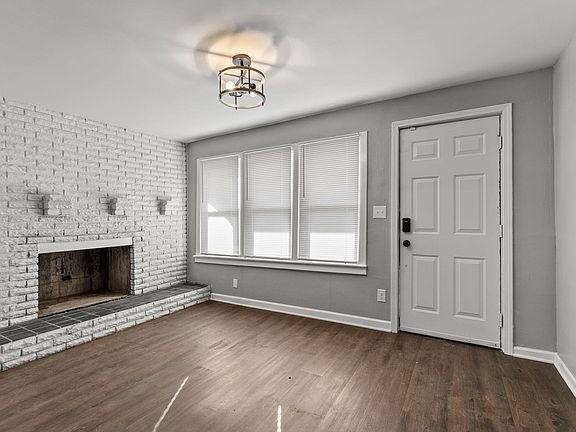2nd image of 105 Johnson St