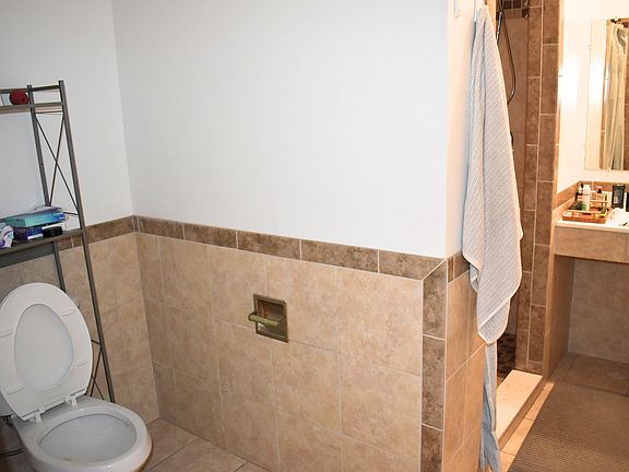 3rd image of 257 Washington St #103