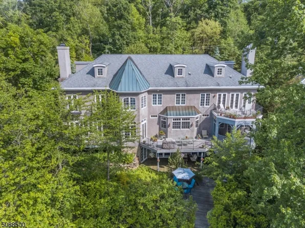 20 Lake End Rd, Rockaway Twp., NJ 07435